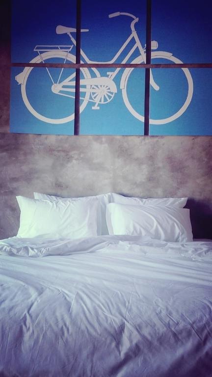 The Bike Loft Family Hostel HHQ Extérieur photo