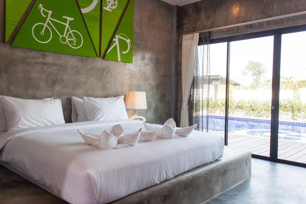 The Bike Loft Family Hostel HHQ Extérieur photo