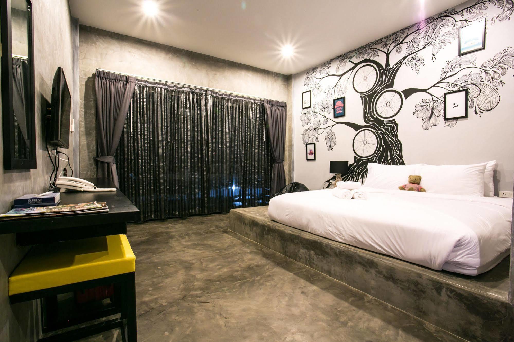 The Bike Loft Family Hostel HHQ Extérieur photo
